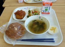 横手のごっつぉ給食.jpg